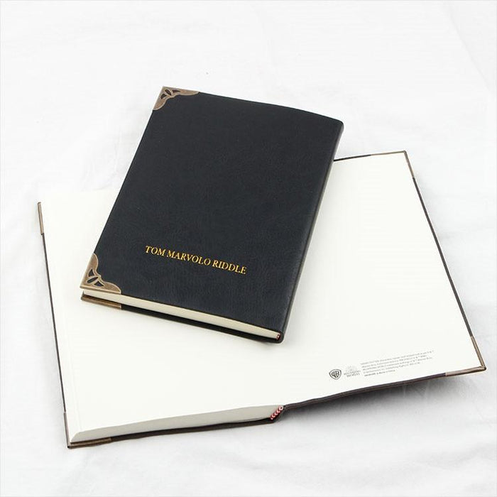 Harry Potters Tom Riddle`s Notebook. - Adilsons