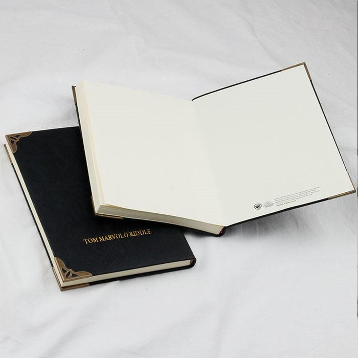 Harry Potters Tom Riddle`s Notebook. - Adilsons