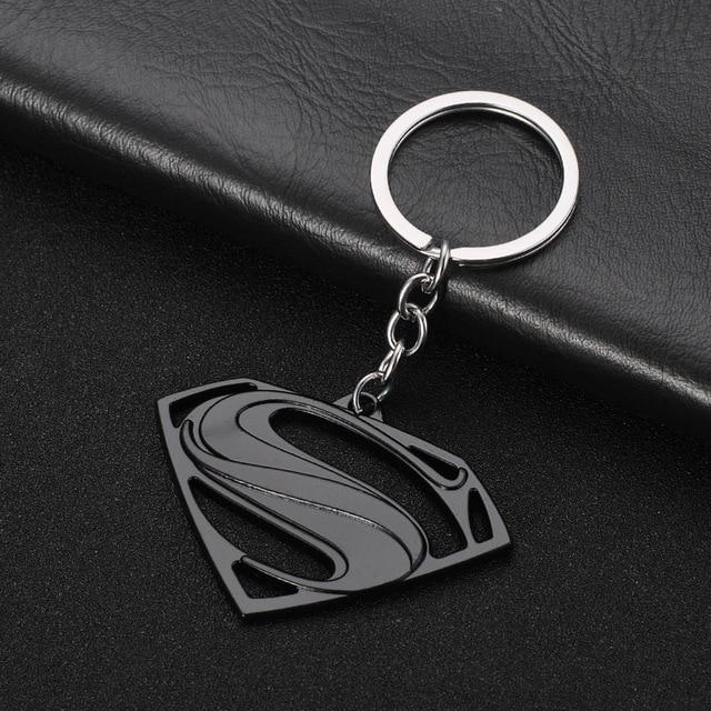 Superman 4 colors metal keychain. - Adilsons