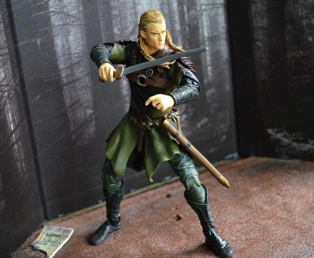 The Lord of Rings Legolas with sword action figure. - Adilsons